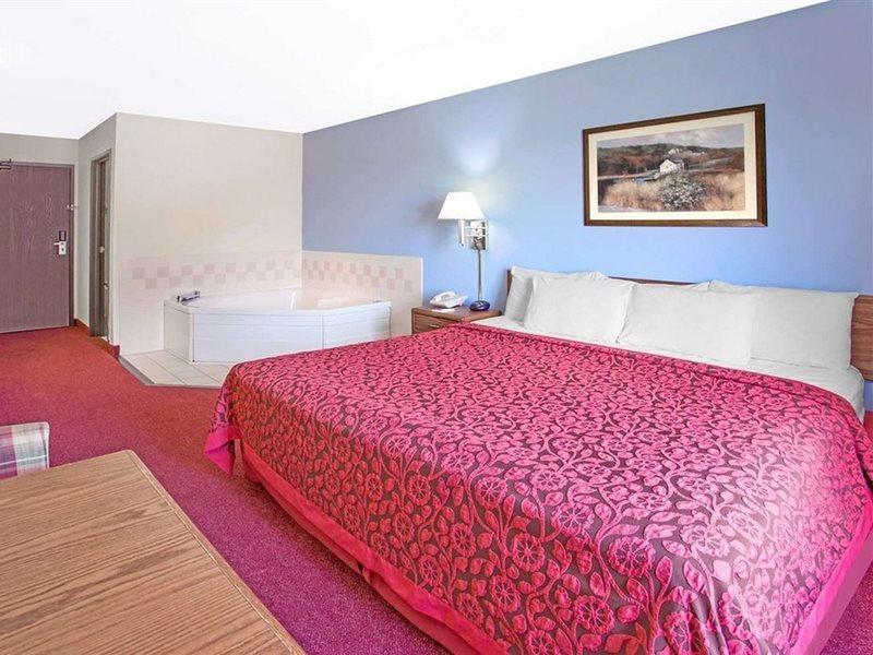 Days Inn By Wyndham Madison Ne/Windsor Luaran gambar