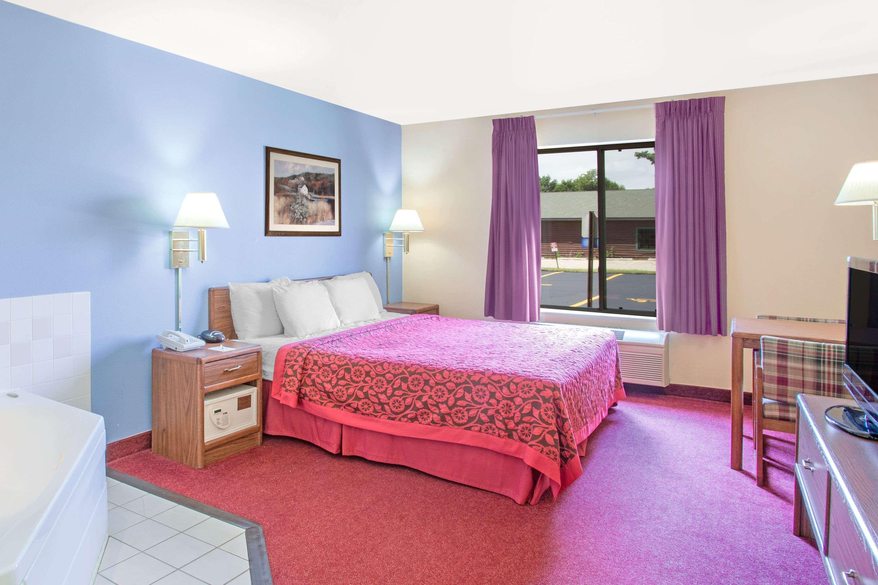 Days Inn By Wyndham Madison Ne/Windsor Luaran gambar