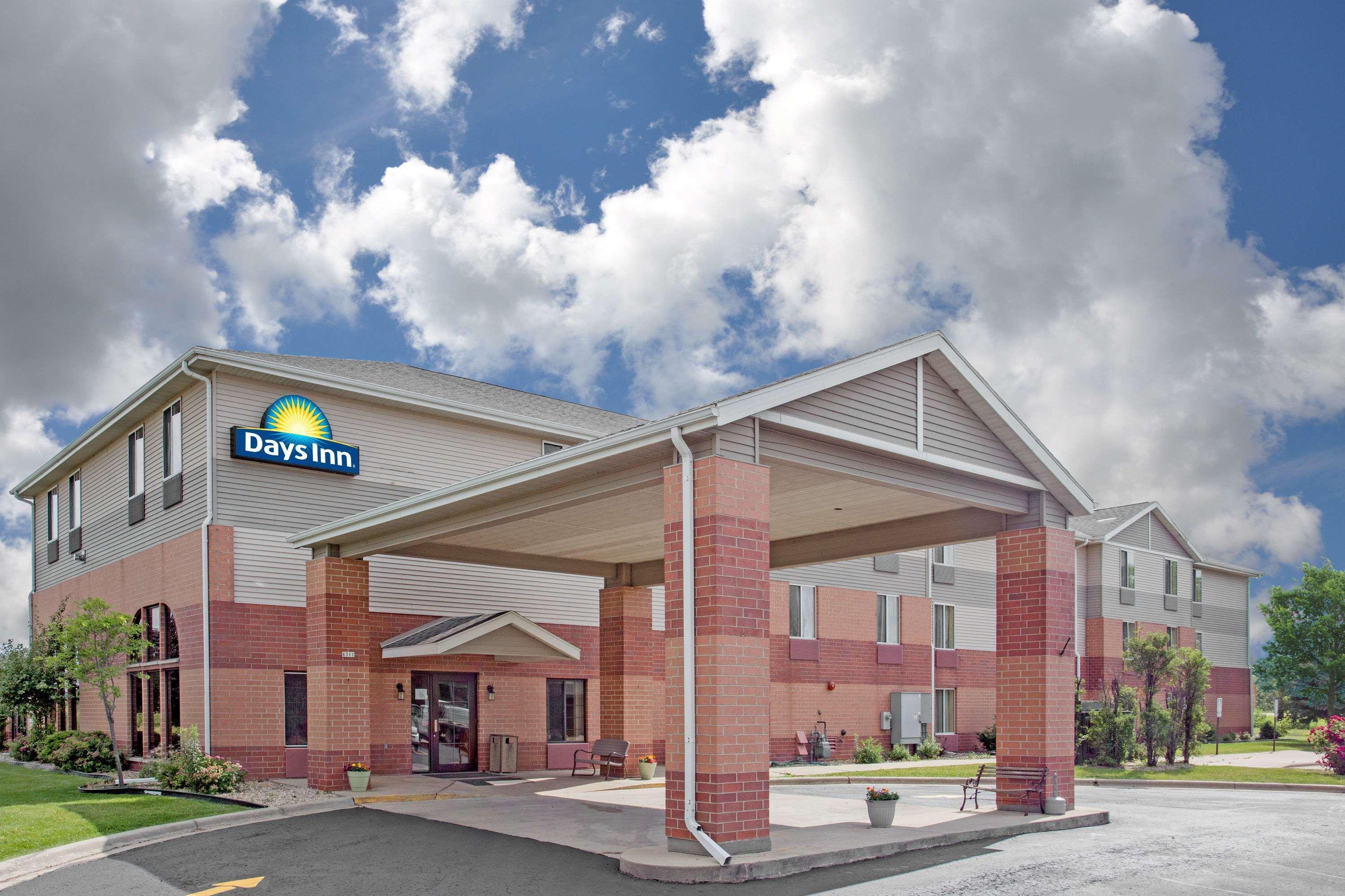 Days Inn By Wyndham Madison Ne/Windsor Luaran gambar