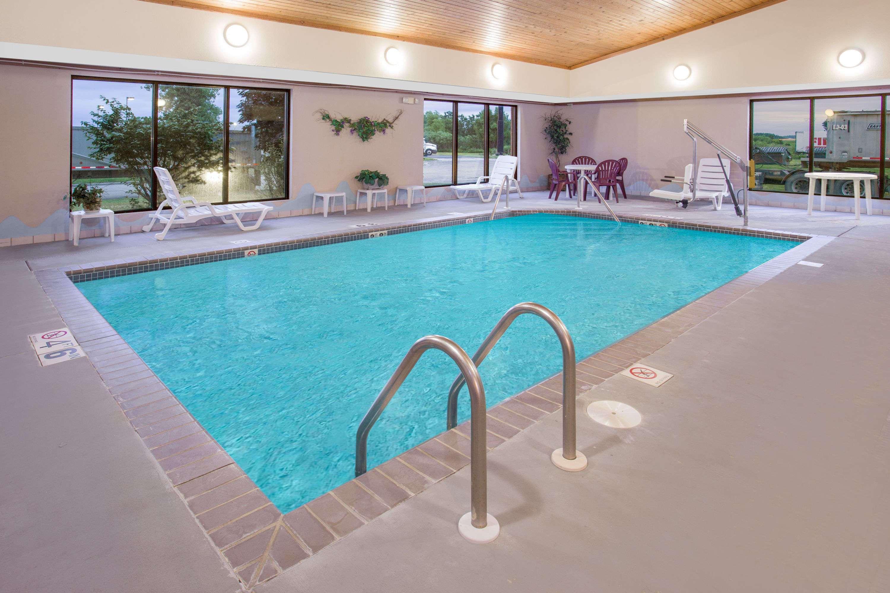Days Inn By Wyndham Madison Ne/Windsor Luaran gambar