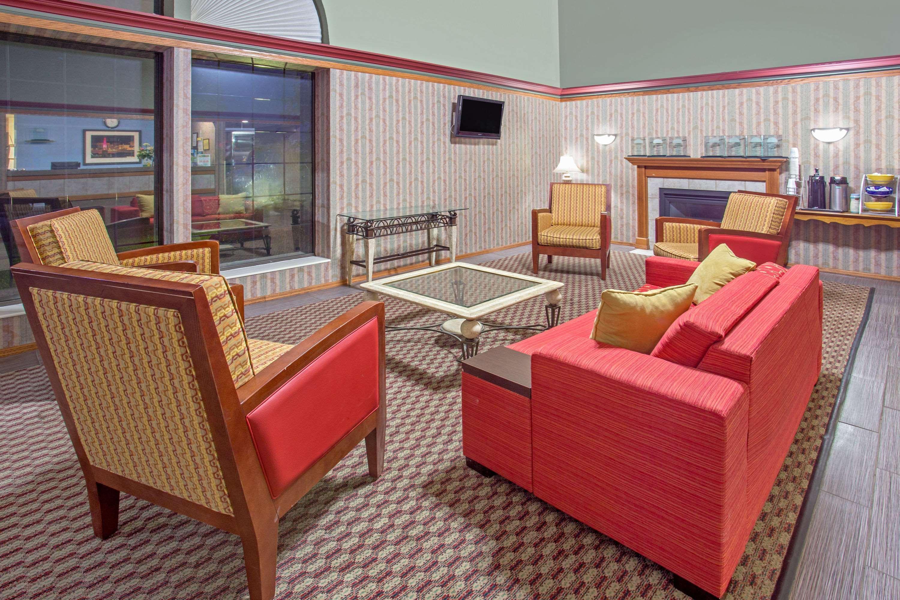 Days Inn By Wyndham Madison Ne/Windsor Luaran gambar